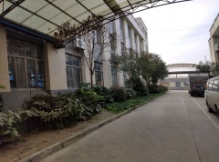 港閘區(qū)廠房出租，靠近南通理工學院，一棟3層，有電梯