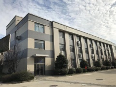 港閘區(qū)廠房出租，靠近南通理工學院，一棟3層，有電梯