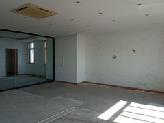 便宜倉庫出租，單間49平起，整層1600平，按需出租