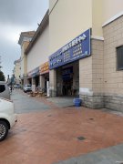 便宜底樓商鋪出租，層高4.8米，門前有空地