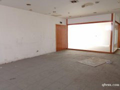 市中心，地鐵口，2樓商鋪出租，好停車，雙樓梯