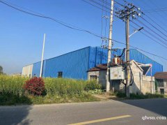 層高7.6米，兩臺(tái)3噸行車，電容量400KVA，大車可進(jìn)